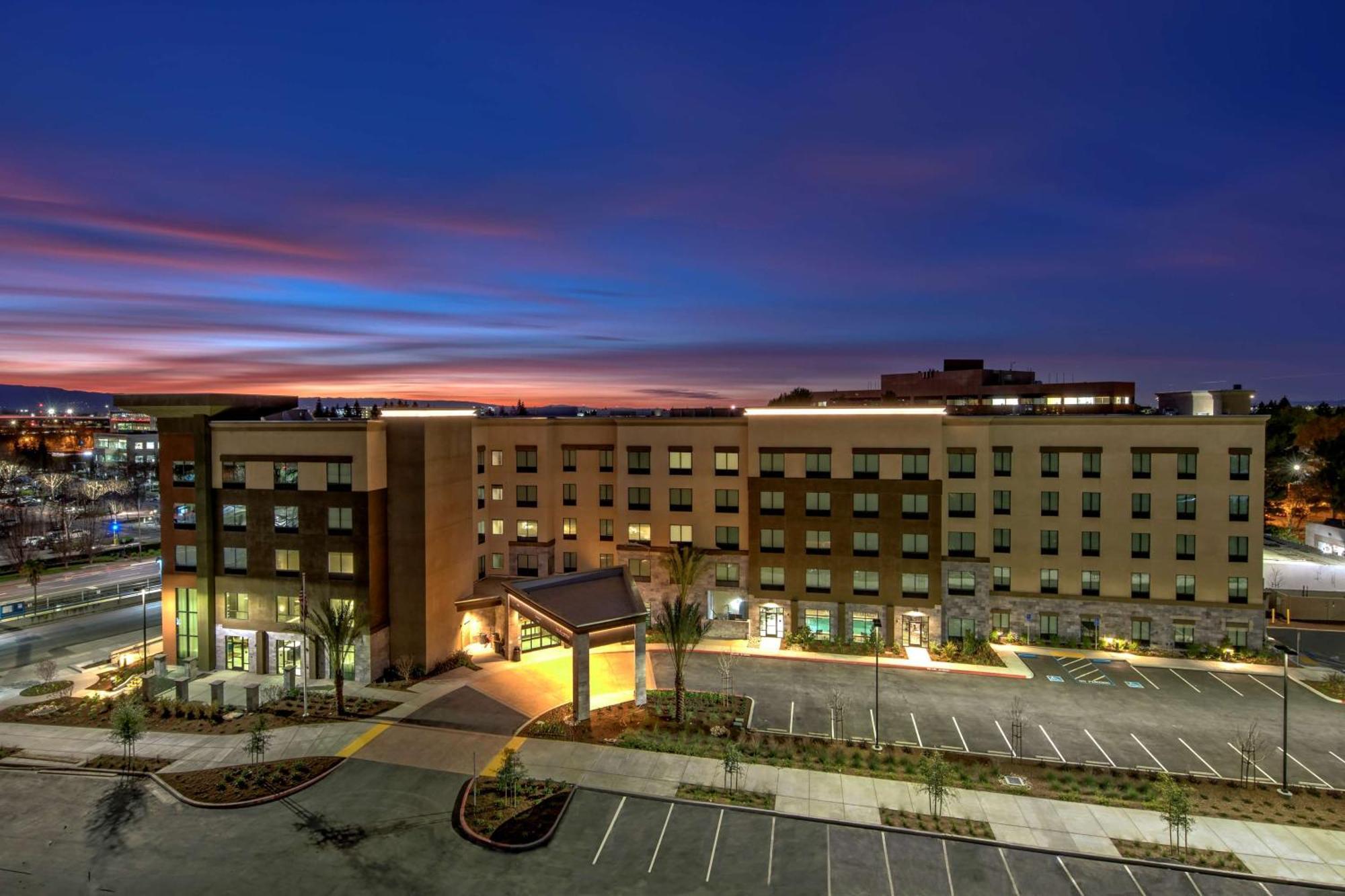 Hampton Inn & Suites San Jose Airport Exterior foto