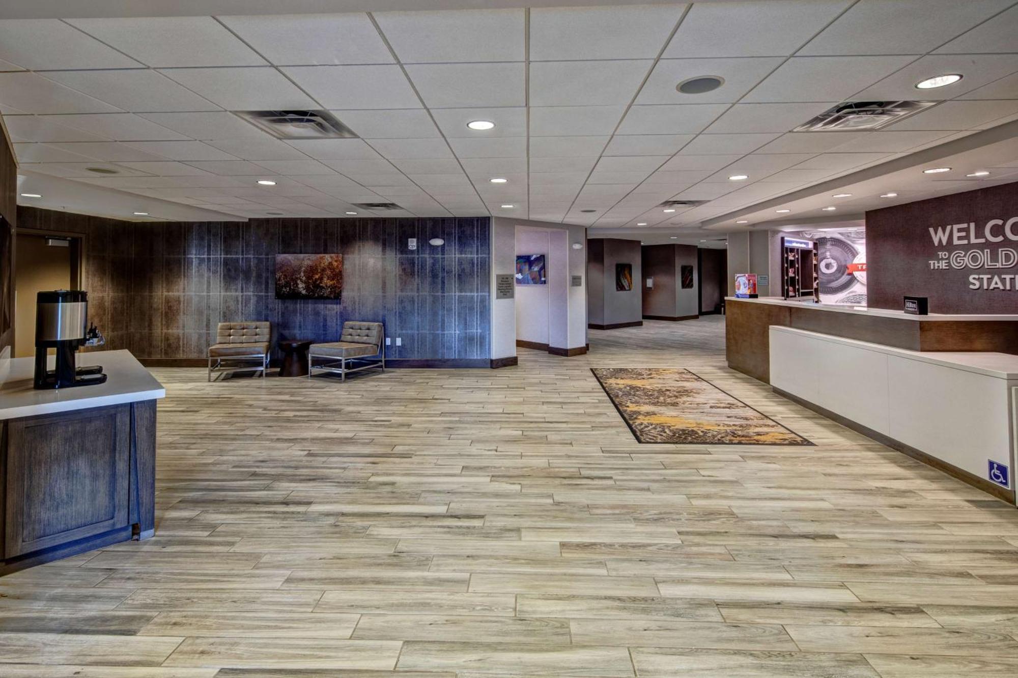 Hampton Inn & Suites San Jose Airport Exterior foto